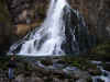 Franky unten links ganz klein am Wasserfall